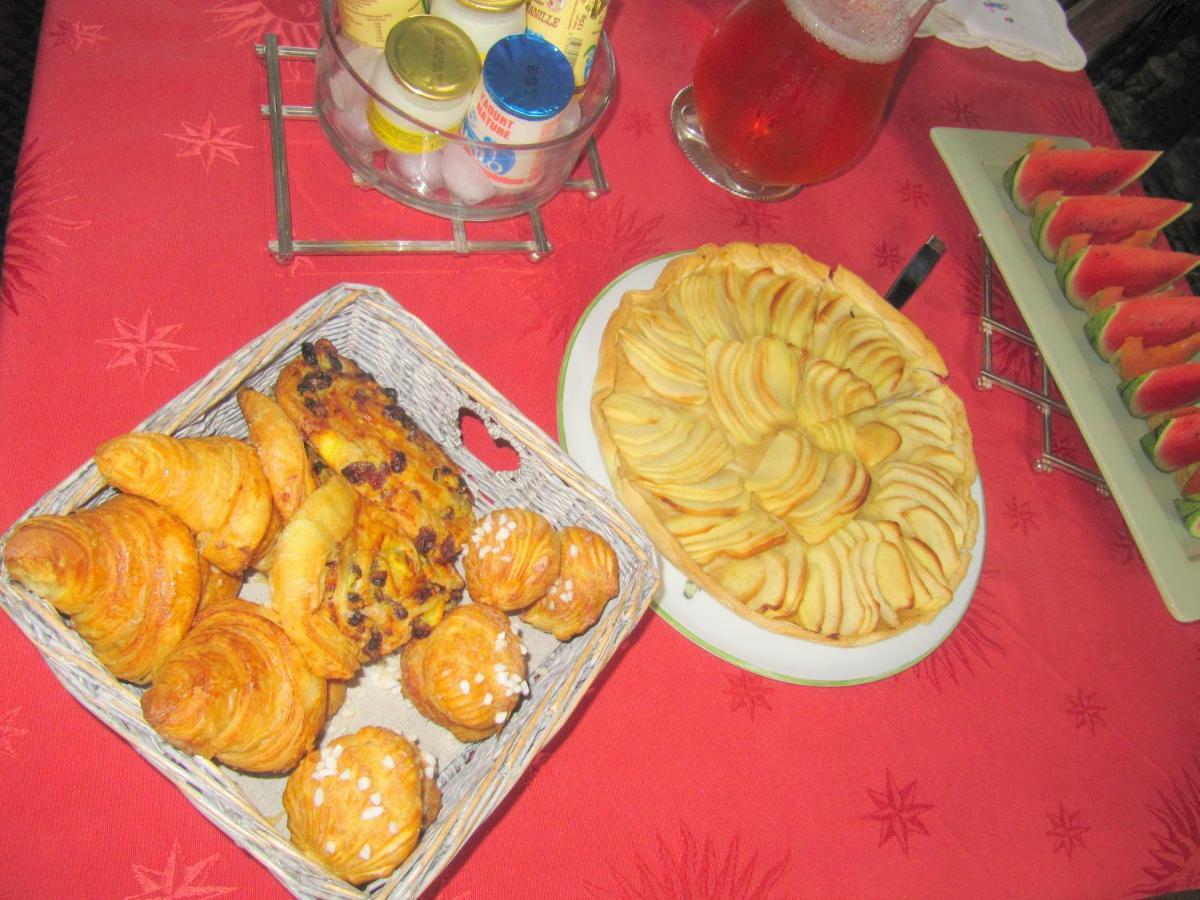 Bed & Breakfast Chateau Les Cedres Bretteville-l'Orgueilleuse Екстериор снимка
